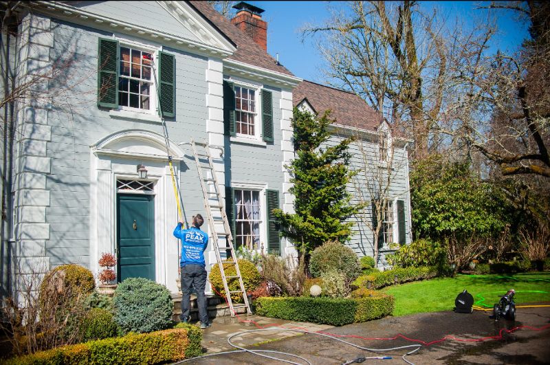 Why Stucco Homes Require Specialized Cleaning Techniques